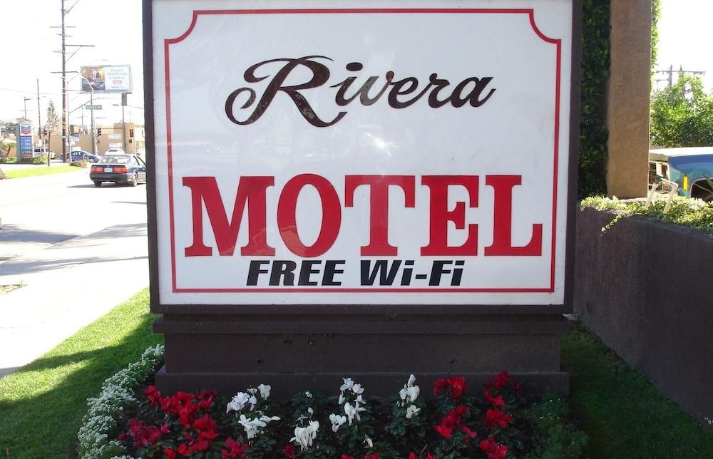 Rivera Inn & Suites Motel Pico Rivera Bagian luar foto