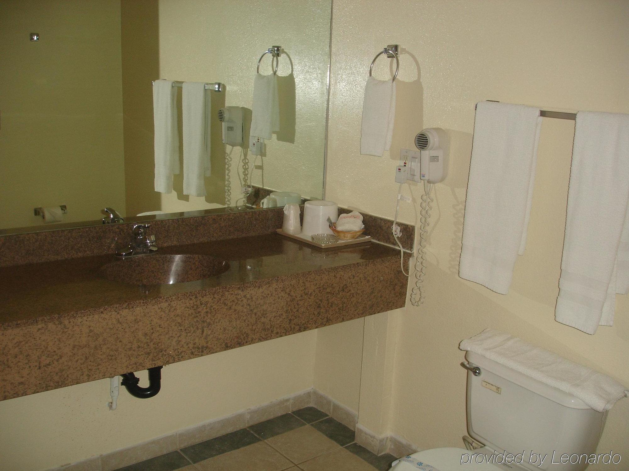 Rivera Inn & Suites Motel Pico Rivera Ruang foto